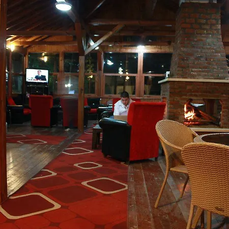 מוטל Asina ספנג'ה